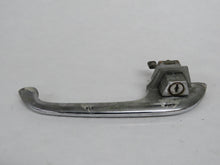 Laden Sie das Bild in den Galerie-Viewer, BMW Neue Klasse 1600 1800 2000 Türöffner Klinke vorn rechts aussen