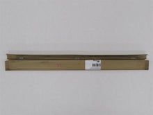 Laden Sie das Bild in den Galerie-Viewer, Mercedes Benz W124 1.Serie Einstiegsleiste vorn links