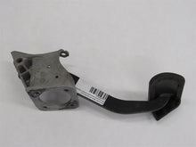 Laden Sie das Bild in den Galerie-Viewer, Mercedes Benz W124 Bremse Bremspedal Automatik Pedal Fußpedal 1242900519
