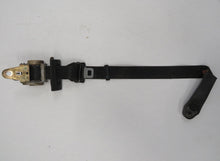Laden Sie das Bild in den Galerie-Viewer, Toyota Celica TA4 RA4 (78-82) Gurt Sicherheitsgurt Anschnallgurt vorn links