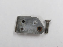 Laden Sie das Bild in den Galerie-Viewer, BMW Neue Klasse 1600 1800 2000 Türführung Türschloss Schlossführung Vorn links