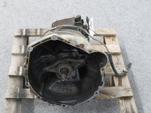 Laden Sie das Bild in den Galerie-Viewer, Mercedes Benz W124 S124 250D 300D 5-Gang Schaltgetriebe Getriebe 717.430.00