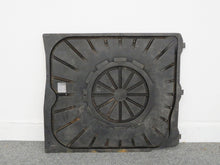 Laden Sie das Bild in den Galerie-Viewer, Mercedes Benz W124 Abdeckung Reserverad 1246933133