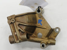 Laden Sie das Bild in den Galerie-Viewer, Jaguar X100 XK8 4.0 Nockenwellensteller VVT module carrier assembly RH AJ810725E