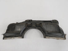 Laden Sie das Bild in den Galerie-Viewer, Mercedes Benz W124  Lufteinlass Scheibenwischer Abdeckung 1246200978