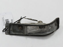 Laden Sie das Bild in den Galerie-Viewer, Simca 1301 1501 Special Blinker Blinkerträger Lampenträger  rechts