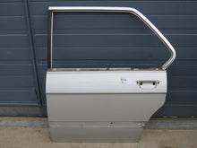 Laden Sie das Bild in den Galerie-Viewer, BMW E28 Tür hinten links Polaris Metalic 41521961309