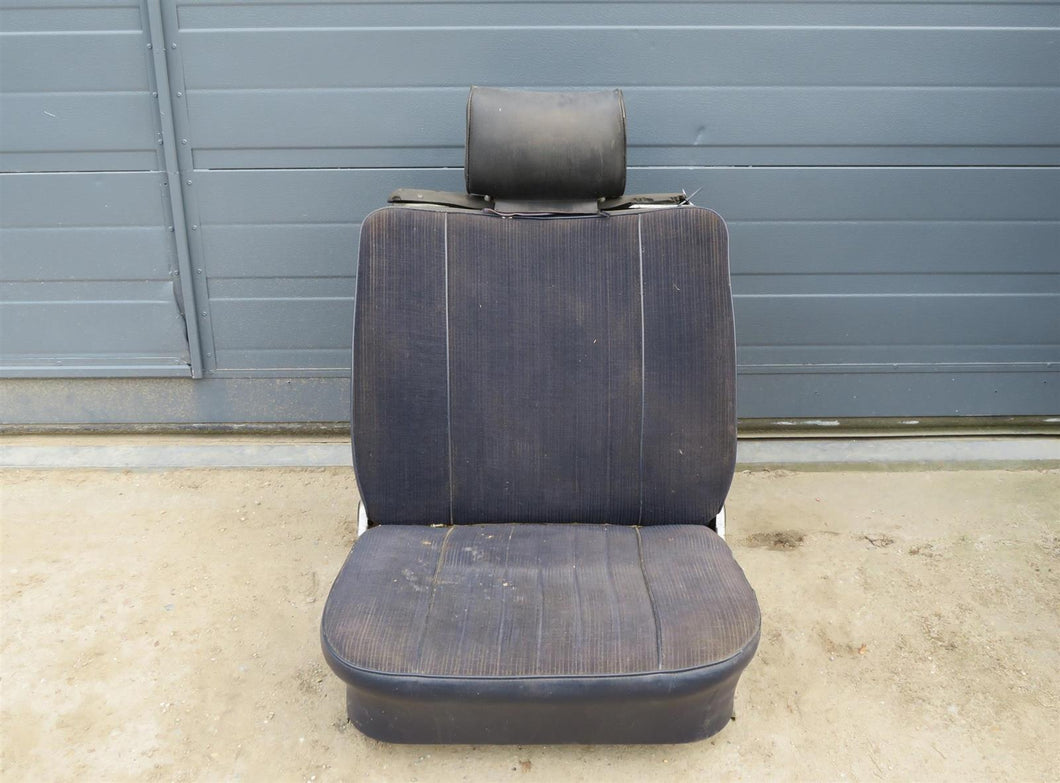 BMW Neue Klasse 1500 1600 1800 2000 TiLux Beifahrersitz Sitz vorn rechts blau