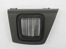 Laden Sie das Bild in den Galerie-Viewer, Mazda RX-7 FC (85-91) Luftauslass Luftdüse Armaturenbrett rechts FB0164911