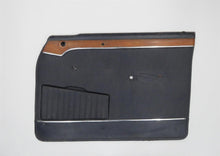 Laden Sie das Bild in den Galerie-Viewer, BMW Neue Klasse 1600 1800 2000 Türverkleidung Türpappe vorn rechts  blau Holz