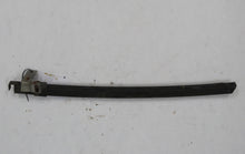 Laden Sie das Bild in den Galerie-Viewer, BMW Neue Klasse 1600 1800 2000 Fensterführung Führungsschiene Tür hinten rechts