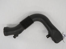 Laden Sie das Bild in den Galerie-Viewer, Jaguar X100 Series XK8 Coupe Cabrio Ansaugrohr Lufteinlass Air Intake NNE3555AB