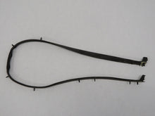 Laden Sie das Bild in den Galerie-Viewer, Mazda RX-7 FC (85-91) Dichtung Dichtlippe Windlauf Motorhaube hinten