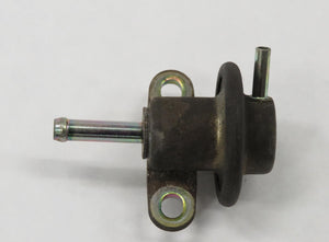 Toyota Celica T18 1.6 STi Kraftstoffdruckregler 23280-16120