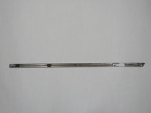 Laden Sie das Bild in den Galerie-Viewer, BMW E28 Zierleiste Fensterschachtabdeckung Chrome Tür hinten rechts oben 51221864918