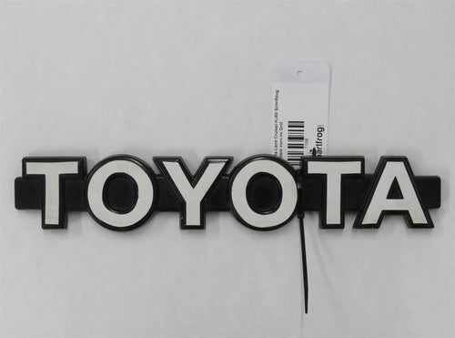 Toyota Land Cruiser HJ60 Schriftzug Emblem vorn im Grill