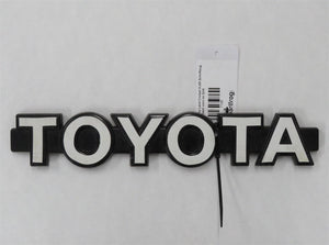 Toyota Land Cruiser HJ60 Schriftzug Emblem vorn im Grill