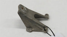 Laden Sie das Bild in den Galerie-Viewer, Jaguar X100 XK8 XKR 4.0 Motorhalter links LH Engine mounting bracket C2N3833