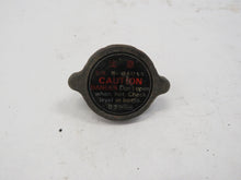 Laden Sie das Bild in den Galerie-Viewer, Subaru L-Serie Leone L1800 Deckel Kühlflüssigkeit