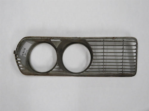 BMW E3 Grill Kühlergrill Ziergitter vorn links silber 51131811483