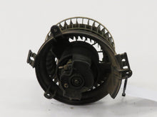Laden Sie das Bild in den Galerie-Viewer, Mercedes Benz W124 S124 C124 Gebläsemotor Lüftermotor Heizung Lüfter Behr
