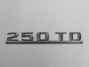Mercedes Benz W124 250D Modellzeichen Schriftzug Emblem Heckdeckel