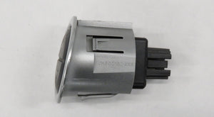 Range Rover III L322 Schalter Öffner Handschuhfach YUH500150XXX