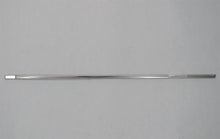 Laden Sie das Bild in den Galerie-Viewer, Simca 1301 1501 Special Zierleiste Chromleiste Tür vorn rechts Beifahrertür