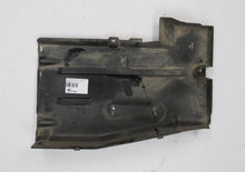 Laden Sie das Bild in den Galerie-Viewer, Mercedes Benz W124 Unterfahrschutz Benzinpumpenabdeckung rechts 1244780637