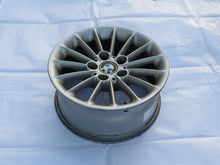 Laden Sie das Bild in den Galerie-Viewer, BMW E39 Alufelge 7Jx16H2 et20 Zoll BMW 1035441