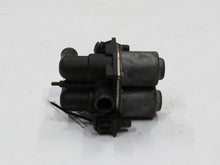 Laden Sie das Bild in den Galerie-Viewer, Mercedes Benz W124 W201 R129 Heizungsventil Duoventil 0008306584 1147412015