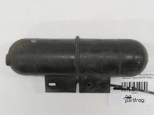 Laden Sie das Bild in den Galerie-Viewer, Jaguar X100 XK8 Unterdruckbehälter Tempomat Vacuum Tank MHF6778AA