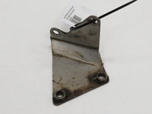 Laden Sie das Bild in den Galerie-Viewer, Jaguar X100 XK8 4.0 Halter Katalysator rechts Exhaust mounting bracket NCB6796AB