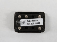 Laden Sie das Bild in den Galerie-Viewer, Porsche 928S S4 GT Codierstecker 92860743900