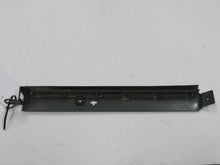Laden Sie das Bild in den Galerie-Viewer, Mercedes Benz W124 Blende Scheinwerfer vorne rechts Scheinwerferreinigung