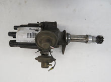 Laden Sie das Bild in den Galerie-Viewer, Mazda RX-7 FC (85-91) Zündverteiler Distributer Verteiler Zündung
