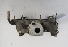 Laden Sie das Bild in den Galerie-Viewer, Mazda RX-7 FC (85-91) Ansaugbrücke Ansaugrohr am Motor