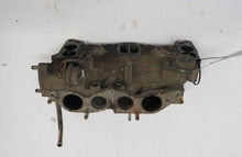 Laden Sie das Bild in den Galerie-Viewer, Mazda RX-7 FC (85-91) Ansaugbrücke Ansaugrohr am Motor