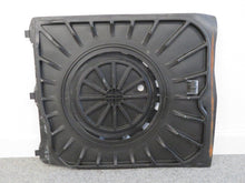 Laden Sie das Bild in den Galerie-Viewer, Mercedes Benz W124 Limousine Abdeckung Platte Kofferaumboden 1246930533