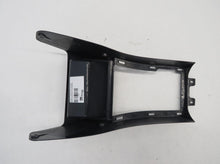 Laden Sie das Bild in den Galerie-Viewer, Subaru L-Serie Leone Mittelkonsole vorn blau 92072GA220