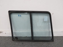 Laden Sie das Bild in den Galerie-Viewer, Mitsubishi Pajero Montero L040 Lang Glas Seitenfenster Schiebefenster rechts