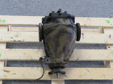 Laden Sie das Bild in den Galerie-Viewer, Mercedes Benz W124 S124 300D Automatik Differential mit ABS 3.07