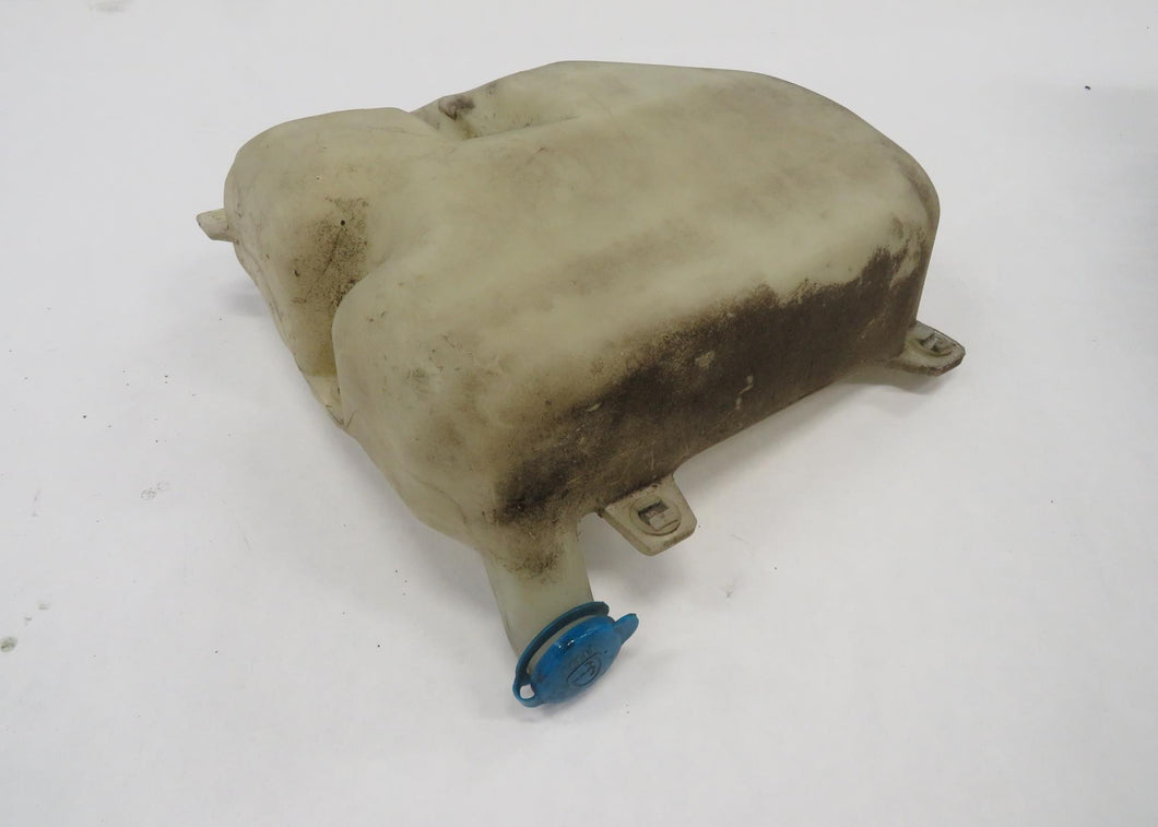 Subaru L-Serie Leone 1800 Kombi Behälter Waschwasser Wischwasser vorn