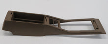 Laden Sie das Bild in den Galerie-Viewer, Nissan 300ZX Z31 Mittelkonsole Mittelarmlehne braun
