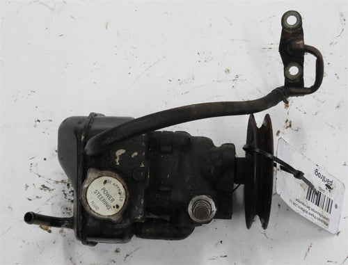 Mitsubishi Pajero Montero L040 2.6 Lenkhilfepumpe Servopumpe