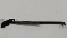 Laden Sie das Bild in den Galerie-Viewer, Jaguar X100 XKR XK8 Dichtungshalter hinten innen links LH Seal Carrier HJA5673AB