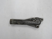 Laden Sie das Bild in den Galerie-Viewer, BMW E28 E23 E24 M30 Wasseranschluss Fitting 1253209