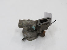 Laden Sie das Bild in den Galerie-Viewer, BMW E12 E21 E28 E30 M20 2.0 2.3 2.5 Thermostatgehäuse 12650559
