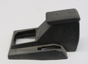 Mitsubishi Pajero Montero L040 Mittelkonsole Armlehne