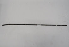 Laden Sie das Bild in den Galerie-Viewer, BMW E3 Zierleiste Stoßleiste Chromleiste Kotflügel vorn links